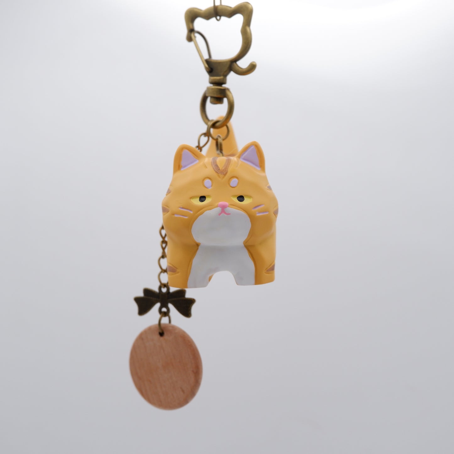 Tail Held High - Resin Keychain with Personalised Wooden Name Tag