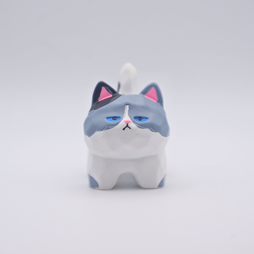 Tail Held High Resin Figure