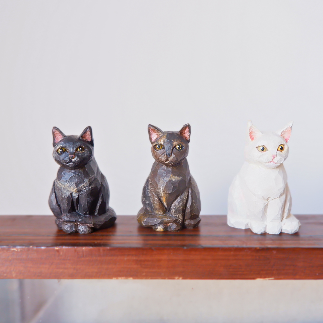 Custom Wooden Cat Figurine – Hand-Carved From Your Photo